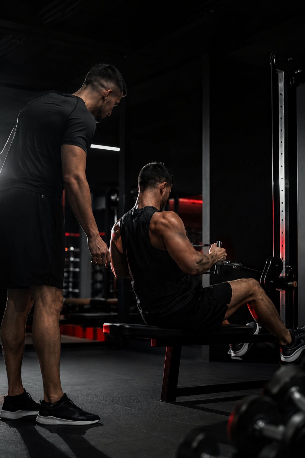Personal fitness trainer in Al Barsha guiding one-to-one gym training